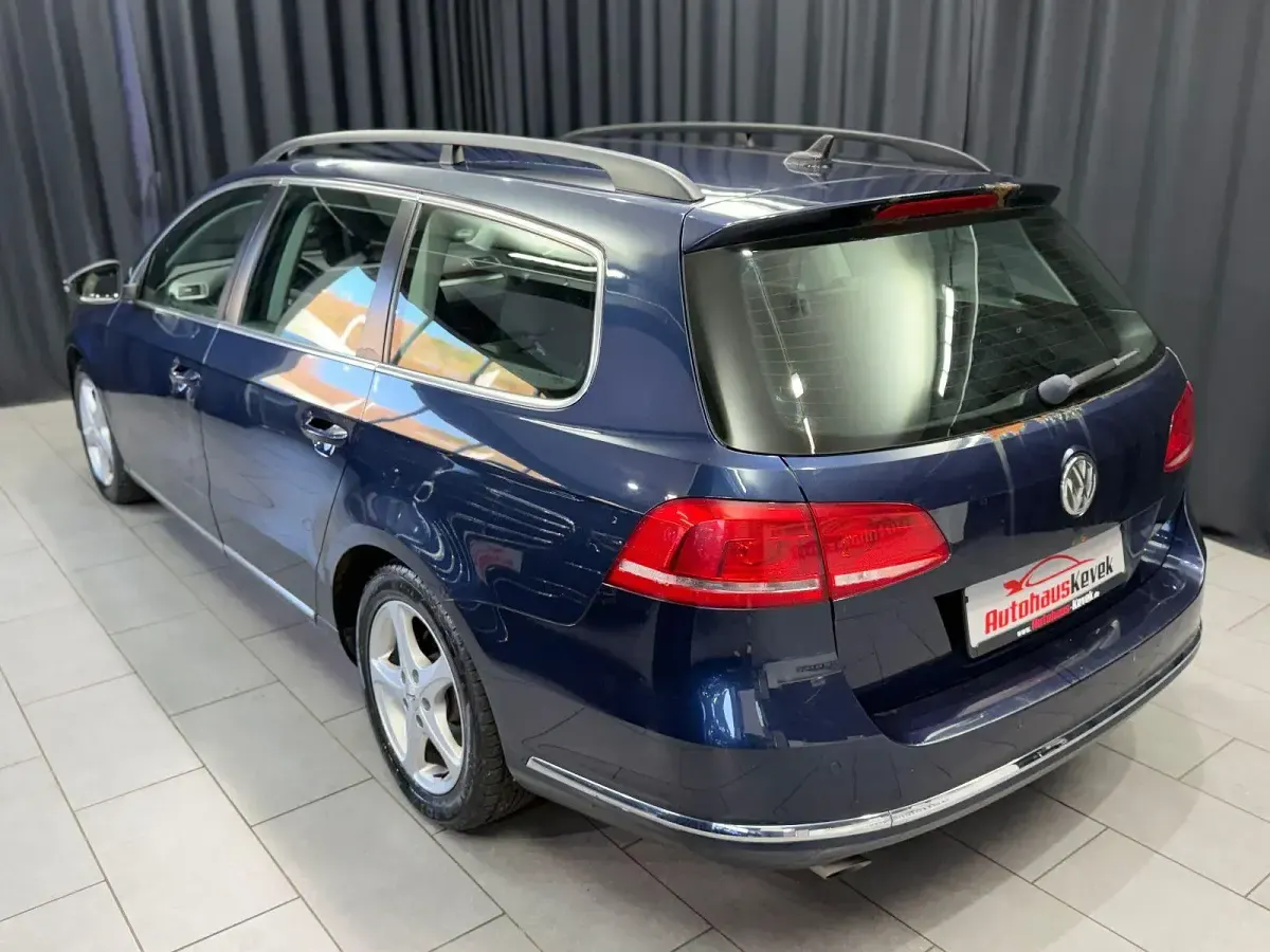 Gebraucht VW Passat Comfortline 105 PS (77 kW) 2012 Blau Kombi