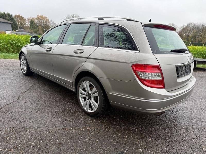 Gebraucht Mercedes C180 Elegance 156 PS (114 kW) 2008 Gold Kombi