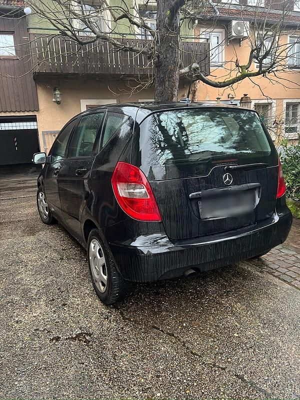 Gebraucht Mercedes A180 99 PS (72 kW) 2010 Schwarz Kombi