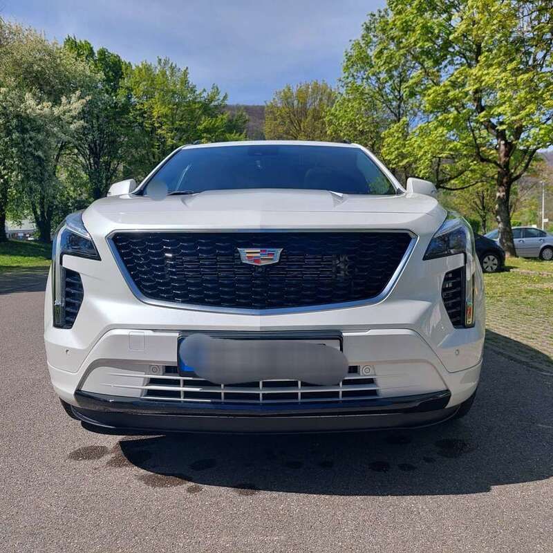 Weiß Gebraucht 2021 Cadillac XT4 SUV | 27.999 € (Guter Preis) - Bild 1/4