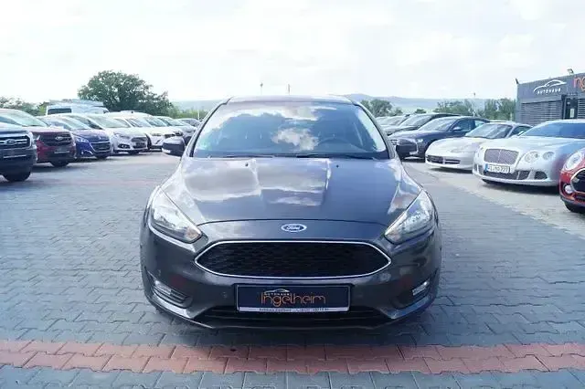 Gebraucht Ford Focus Cool & Connect 125 PS (91 kW) 2018 Andere Limousine