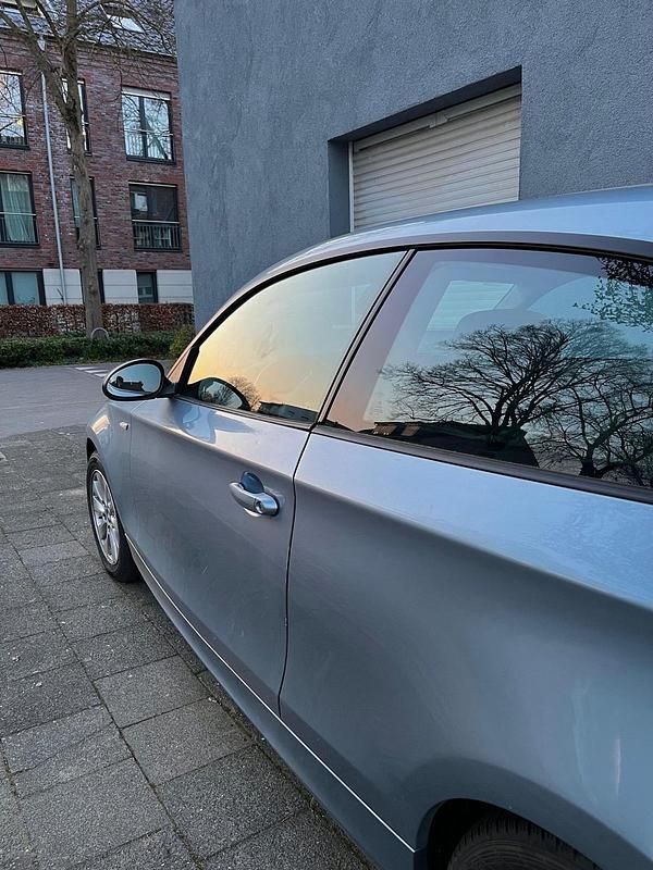 Gebraucht BMW 120 Basis 170 PS (125 kW) 2009 Blau Kleinwagen