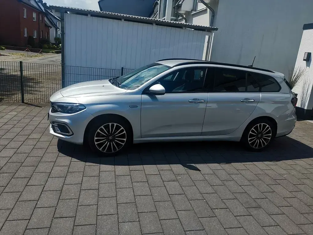Gebraucht Fiat Tipo Life 101 PS (74 kW) 2021 Silber Kombi