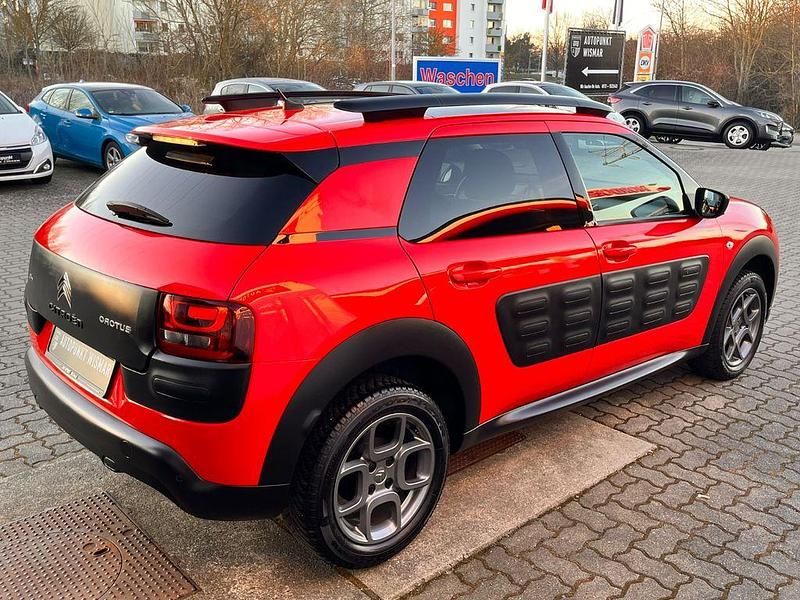 Gebraucht Citroën C4 Shine 82 PS (60 kW) 2017 Rot SUV