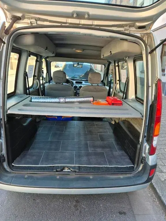 Usata Renault Kangoo Expression 75 CV (55 kW) 2005 Argento Monovolume