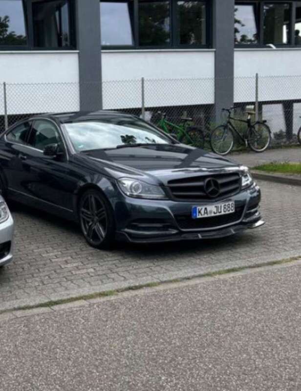 Gebraucht 2012 Mercedes C180 Coupé | 8.999 € (Fairer Preis) - Bild 1/4