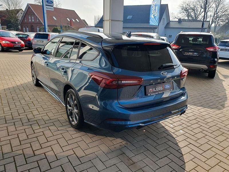 Usata Ford Focus ST-Line 155 CV (114 kW) 2022 Blu Berlina