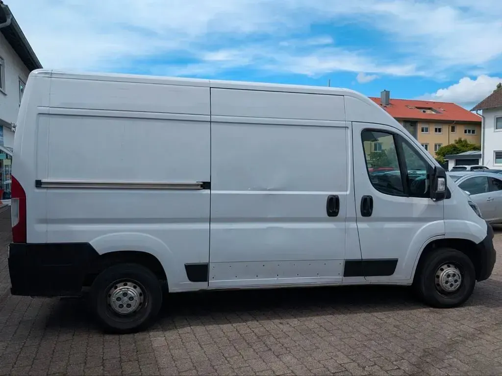 Gebraucht Peugeot Boxer Premium 140 PS (102 kW) 2021 Weiß Van