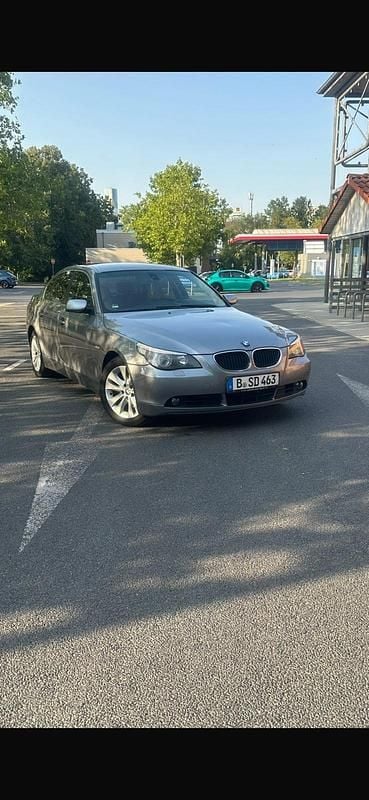 Silber Gebraucht 2005 BMW 530 Limousine | 6.500 € (Guter Preis) - Bild 1/4