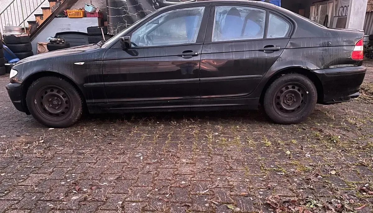 Gebraucht BMW 316 116 PS (85 kW) 2002 Schwarz Limousine