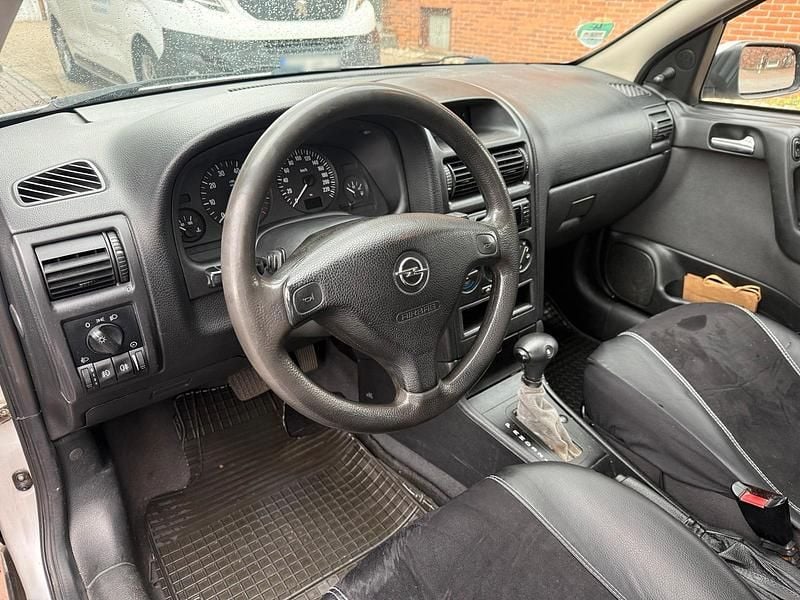 Usata Opel Astra 75 CV (55 kW) 2002 Argento Berlina