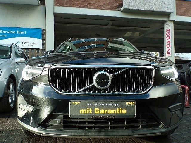 Gebraucht Volvo XC40 Core 129 PS (94 kW) 2022 Schwarz SUV