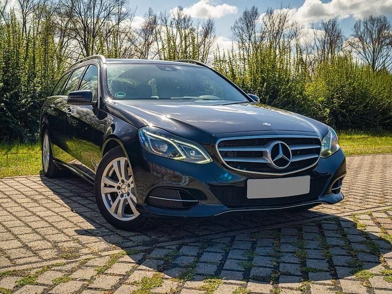 Gebraucht Mercedes E200 136 PS (100 kW) 2015 Schwarz Kombi