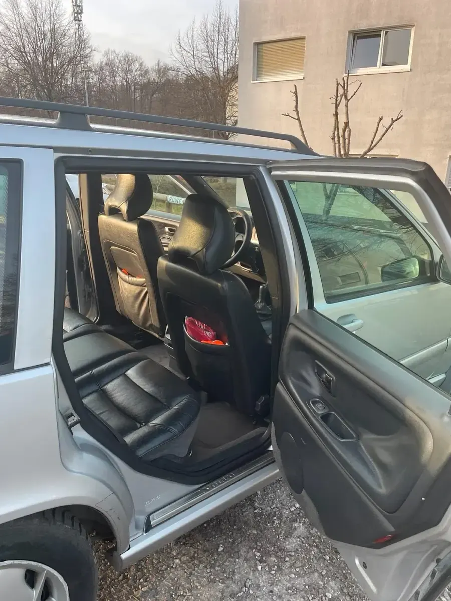 Używany Volvo V70 170 KM (125 kW) 1998 Srebrny Kombi
