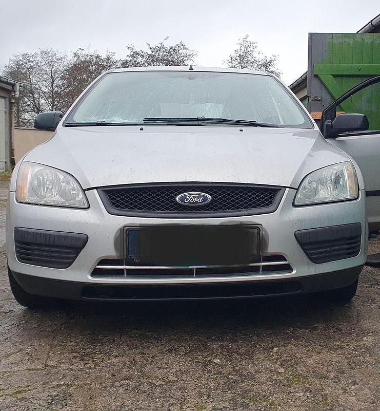 Second-hand Ford Focus 116 CP (85 kW) 2006 Argintiu Break