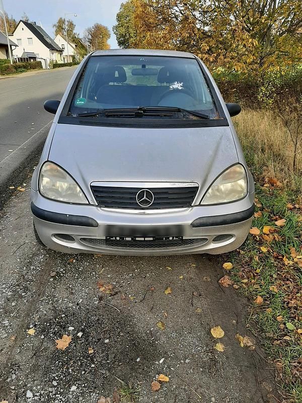 Silber Gebraucht 2003 Mercedes A160 Limousine | 200 € (Superpreis) - Bild 1/4