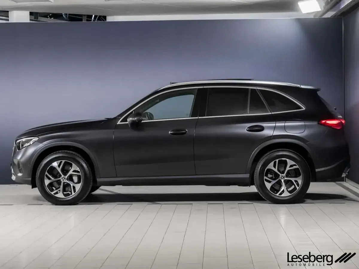 Gebraucht Mercedes GLC400d Avantgarde 381 PS (280 kW) 2023 Grau SUV