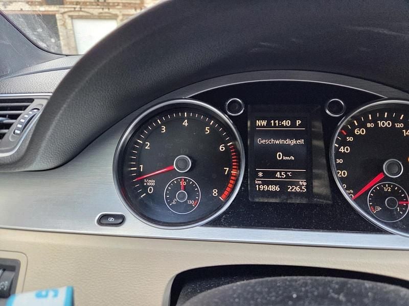 Gebraucht VW Passat R 299 PS (219 kW) 2009 Schwarz Limousine