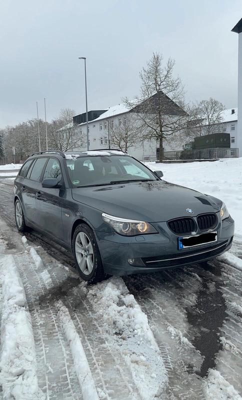 Gebraucht BMW 525 197 PS (144 kW) 2009 Silber Kombi