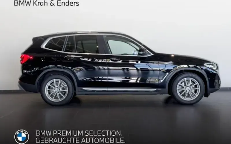 Gebraucht BMW X3 Sport Line 184 PS (135 kW) 2022 Schwarz ii SUV