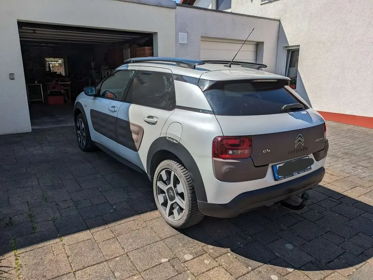 Gebraucht Citroën C4 Shine Edition 82 PS (60 kW) 2015 Weiß SUV