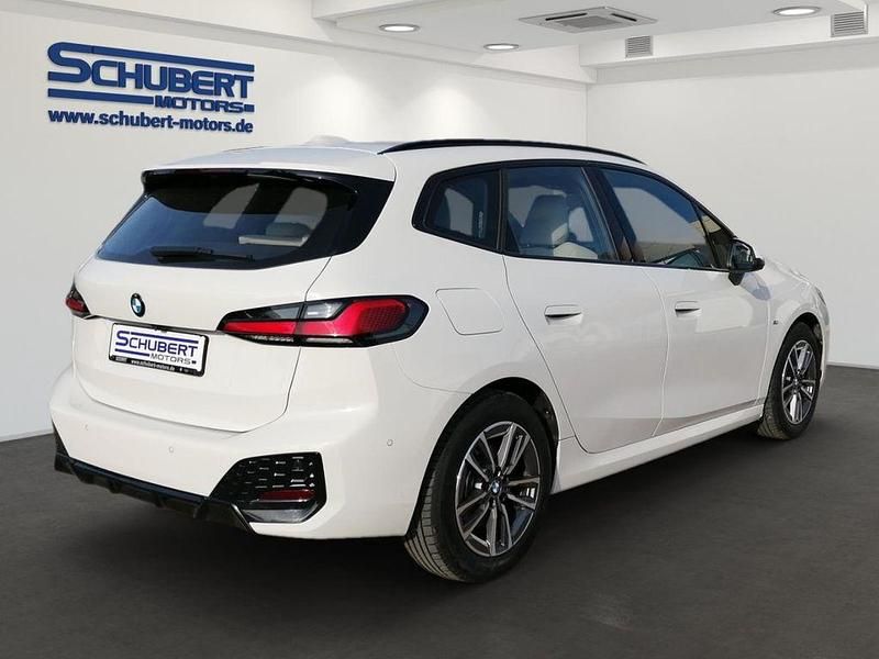 Gebraucht BMW 223 Active Tourer M Sport 204 PS (150 kW) 2023 Alpinweiss iii Van / Kleinbus