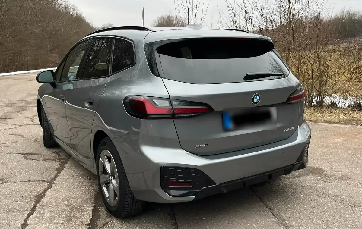 Gebraucht BMW 223 Active Tourer M Sport 218 PS (160 kW) 2024 Grau Van / Kleinbus