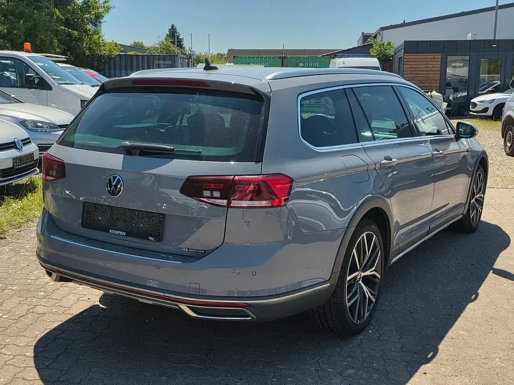 Gebraucht VW Passat Alltrack 200 PS (147 kW) 2022 Grau Kombi