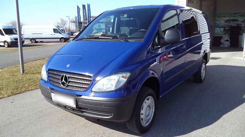 Blau Gebraucht 2008 Mercedes Vito Van | 10.400 € (Etwas zu teuer) - Bild 1/4