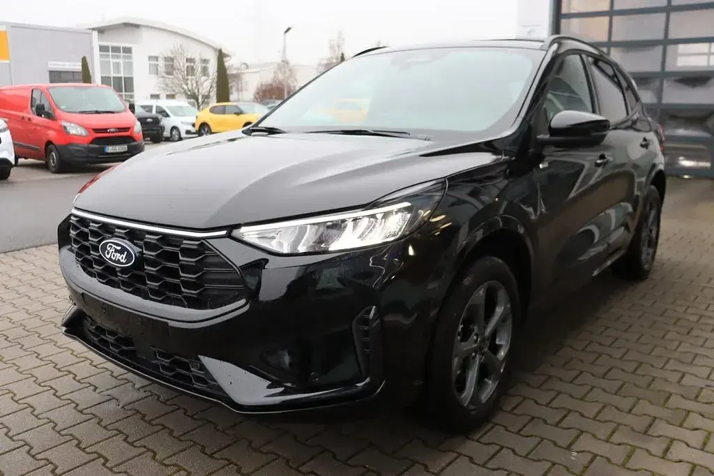 Gebraucht Ford Kuga ST-Line 242 PS (177 kW) 2025 Agate black metallic SUV