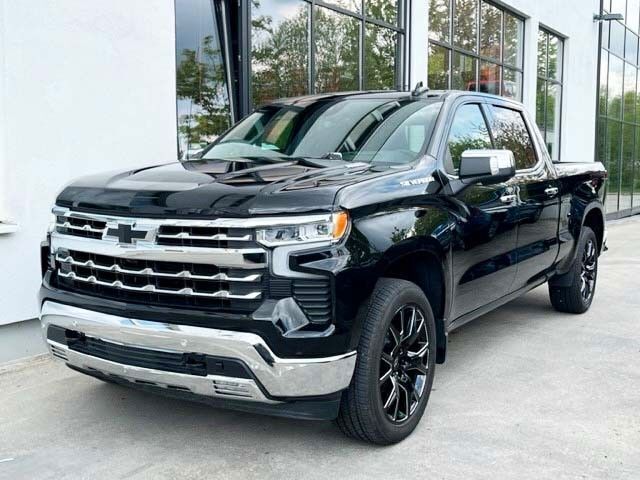 Schwarz Gebraucht 2022 Chevrolet Silverado LTZ SUV | 86.900 € (Fairer Preis) - Bild 1/4
