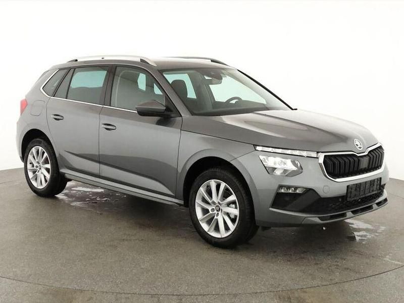 Neu Skoda Kamiq Selection 116 PS (85 kW) 2025 Grau SUV