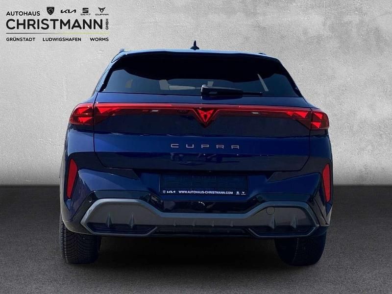Neu Cupra Terramar 150 PS (110 kW) 2025 Kosmosblau SUV
