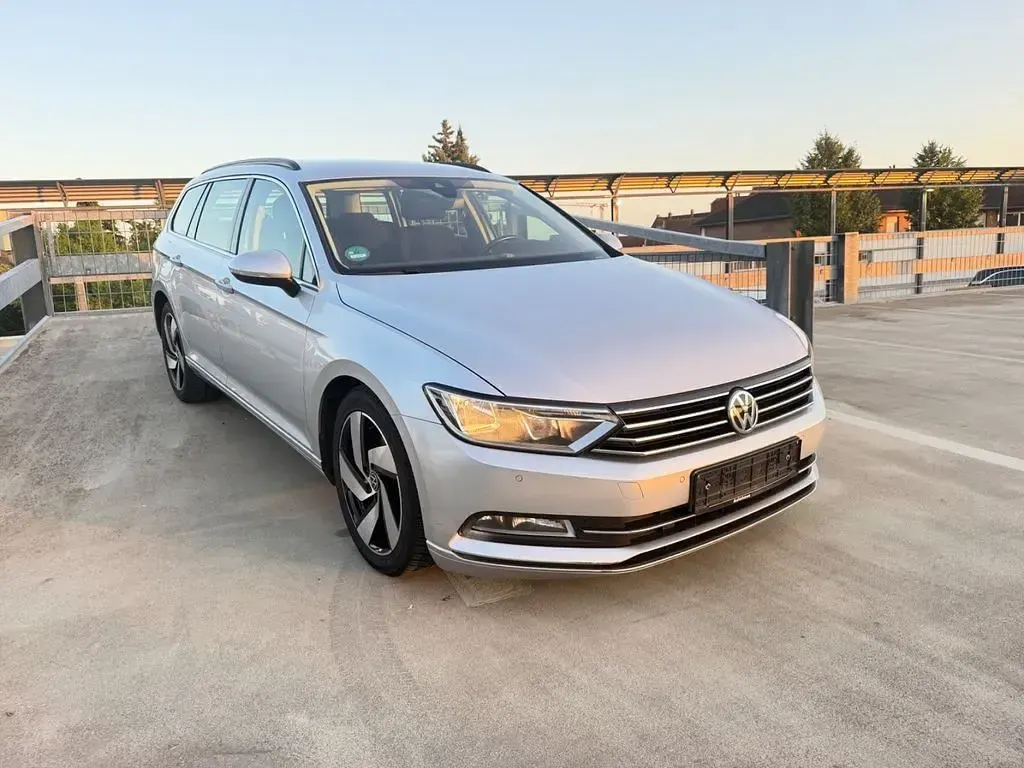 Gebraucht VW Passat Comfortline 150 PS (110 kW) 2018 Silber Limousine