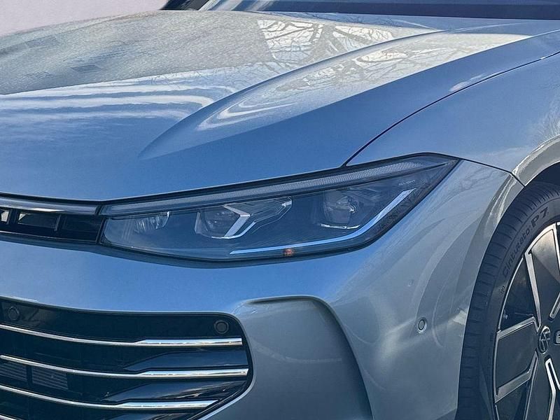 Gebraucht VW Passat Elegance 150 PS (110 kW) 2024 Andere farbe Kombi