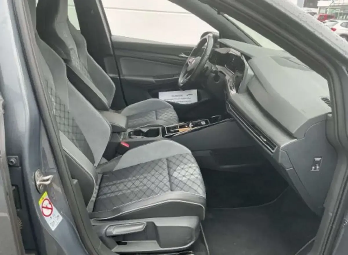 Gebraucht VW Golf VIII R-line 190 PS (139 kW) 2022 Grau Kombi