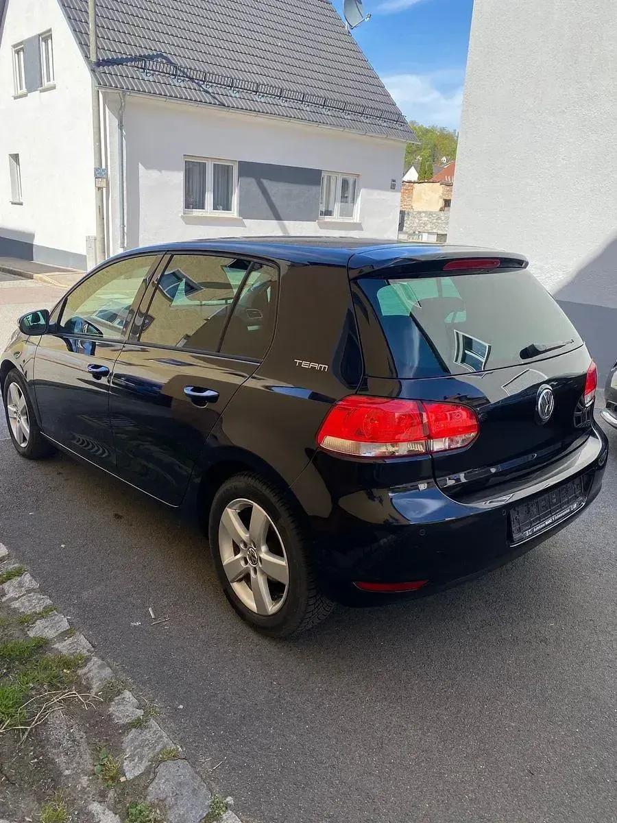 Gebraucht VW Golf VI Team 80 PS (58 kW) 2010 Schwarz Kleinwagen