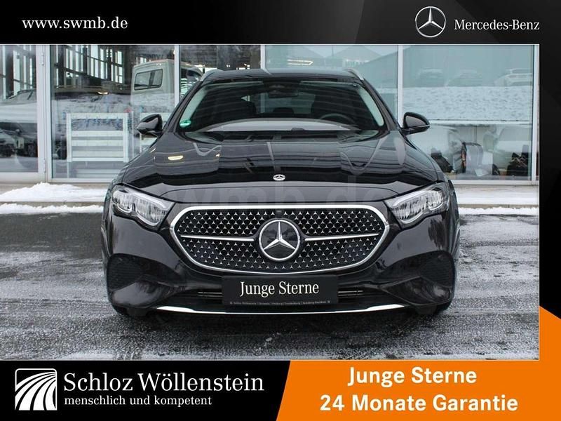 Gebraucht Mercedes E220 Avantgarde 197 PS (144 kW) 2024 Schwarz Limousine