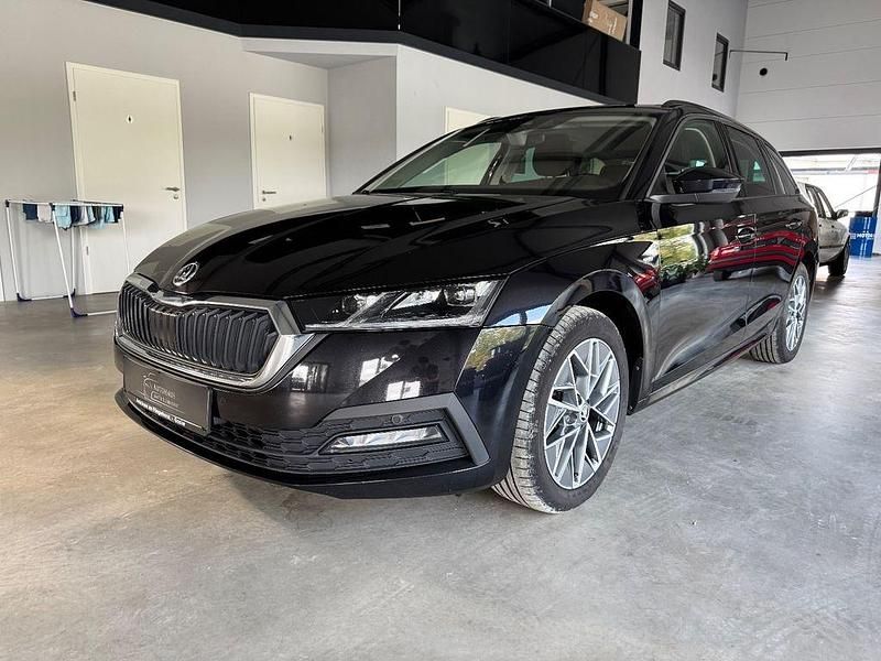 Schwarz Gebraucht 2023 Skoda Octavia Kombi | 18.950 € (Fairer Preis) - Bild 1/4