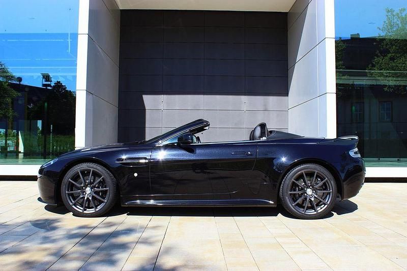 Gebraucht Aston Martin V12 Vantage 574 PS (422 kW) 2016 Schwarz Cabrio