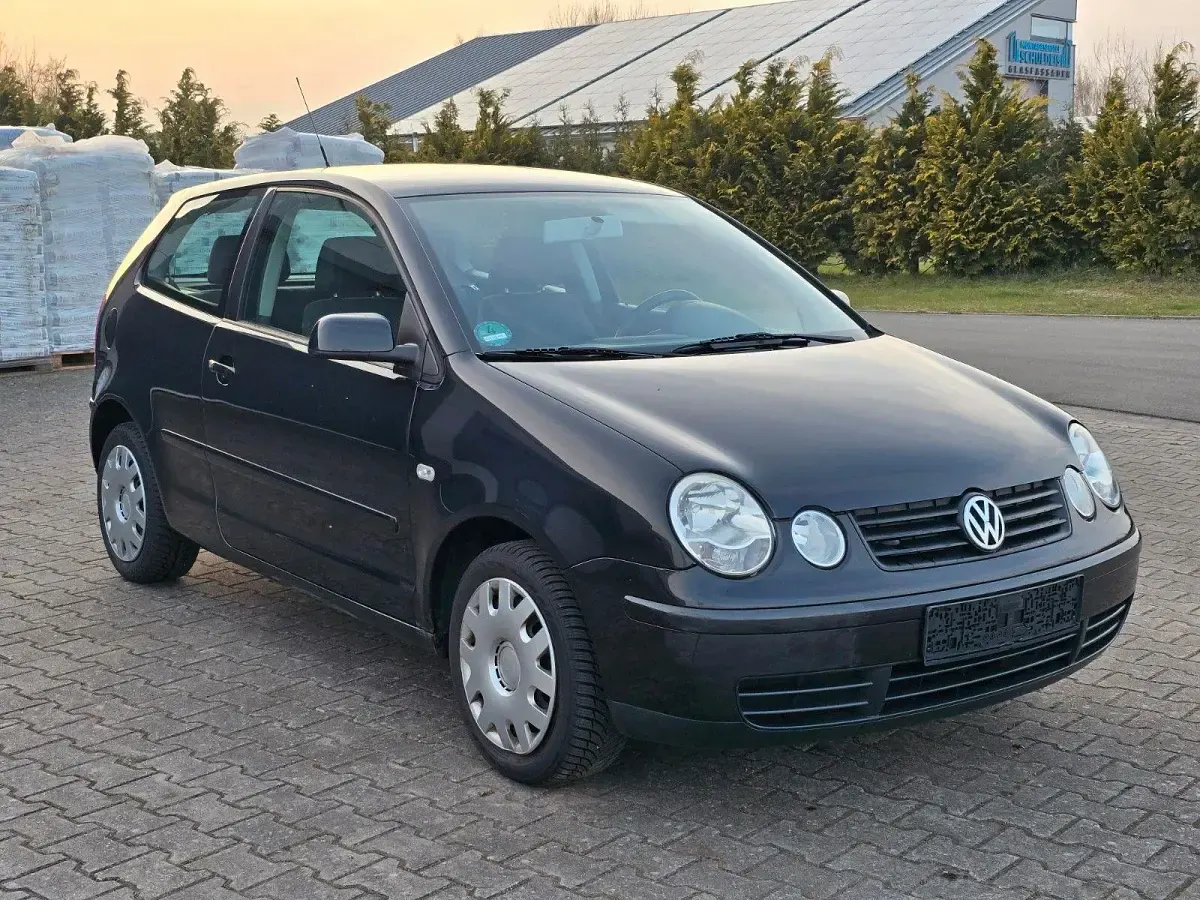 Używany VW Polo Basis 54 KM (39 kW) 2003 Sedan/Limuzyna