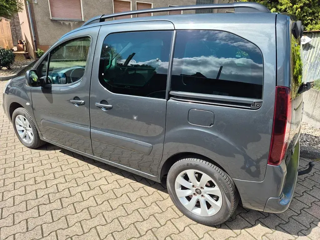 Gebraucht Citroën Berlingo PureTech 110 PS (80 kW) 2017 Grau Van / Kleinbus