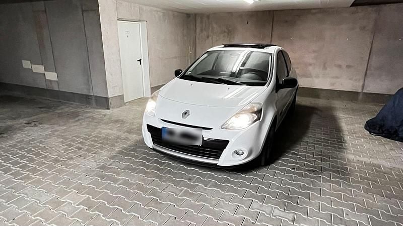 Gebraucht Renault Clio II Night&Day 2011 Weiß Kleinwagen
