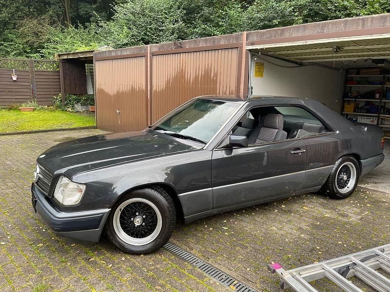 Gebraucht Mercedes E300 179 PS (131 kW) 1990 Coupé