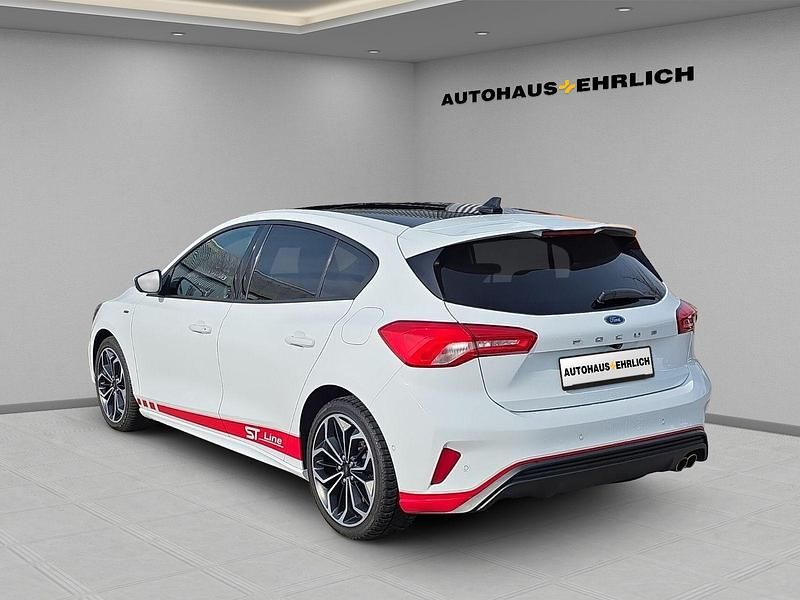 Gebraucht Ford Focus ST-Line 182 PS (133 kW) 2019 Weiß Limousine