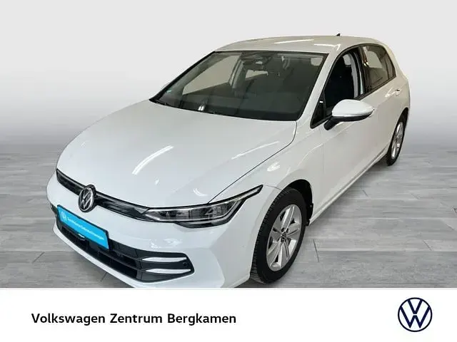 Gebraucht VW Golf VIII Life 116 PS (85 kW) 2025 Pure white Limousine