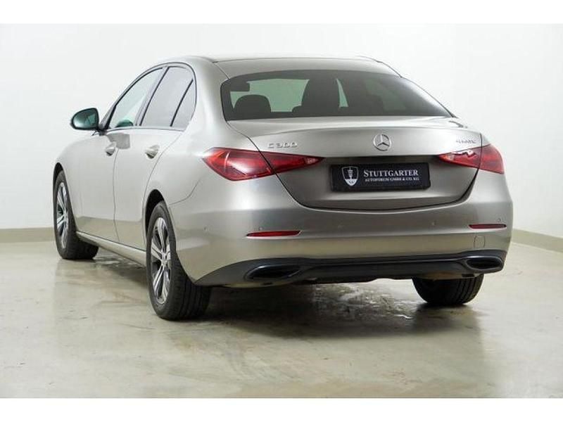 Gebraucht Mercedes C300 258 PS (189 kW) 2023 Mojavesilber lack (metallic) Limousine