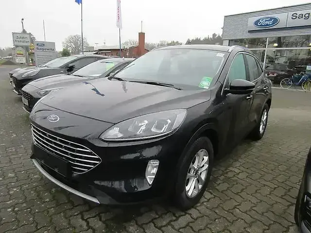 Używany Ford Kuga Titanium 190 KM (139 kW) 2022 Czarny SUV