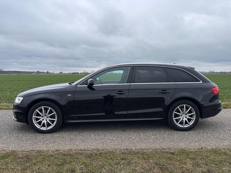Gebraucht Audi A4 Ambition 150 PS (110 kW) 2015 Schwarz Kombi