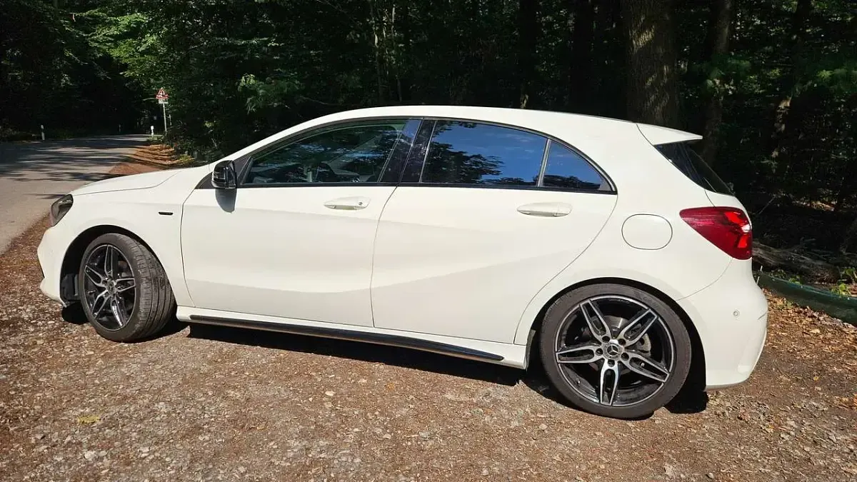 Gebraucht Mercedes A180 Edition 122 PS (89 kW) 2018 Weiß Limousine
